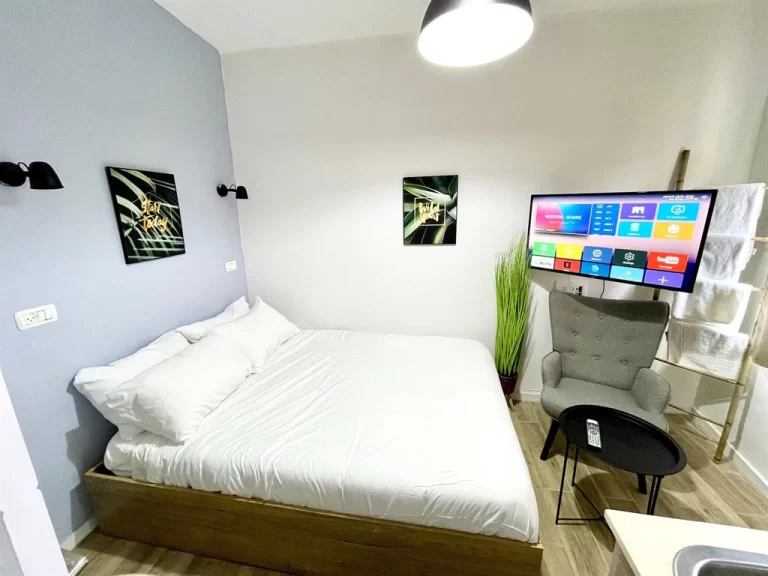 Compact Basic Room · 23 Ben Yehuda Street